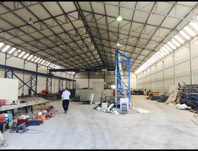 1,650M² FACTORY TO LET IN RACING PARK